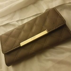 Bcbg wallet